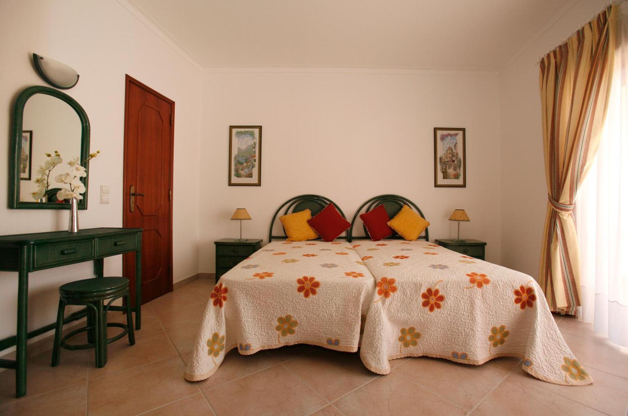 Apartamentos Coral Do Vau 포티마오 외부 사진